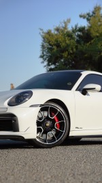 2023 Porsche 911 Turbo Coupe - 25k km