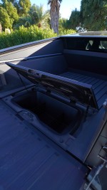 2024 Tesla Cybertruck Foundation Series - 2,669 km