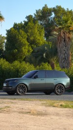 2023 Range Rover HSE Belgravia Green - 17k km