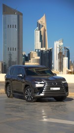 2023 Lexus LX 600 - 7k km