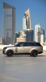 2022 Range Rover Vogue P530 First Edition - 40k km