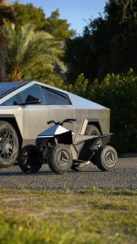 2024 Tesla Cybertruck Foundation Series - 243 km only