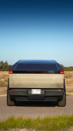 2024 Tesla Cybertruck Foundation Series - 243 km only