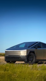 2024 Tesla Cybertruck Foundation Series - 243 km only