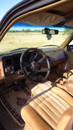 1994 Chevrolet Suburban 2500 SLE - 81k km