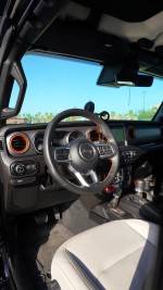 2023 Jeep Gladiator Sand Runner - 5,866 km only