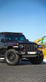 2023 Jeep Gladiator Sand Runner - 5,866 km only