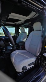 2023 Jeep Gladiator Sand Runner - 5,866 km only
