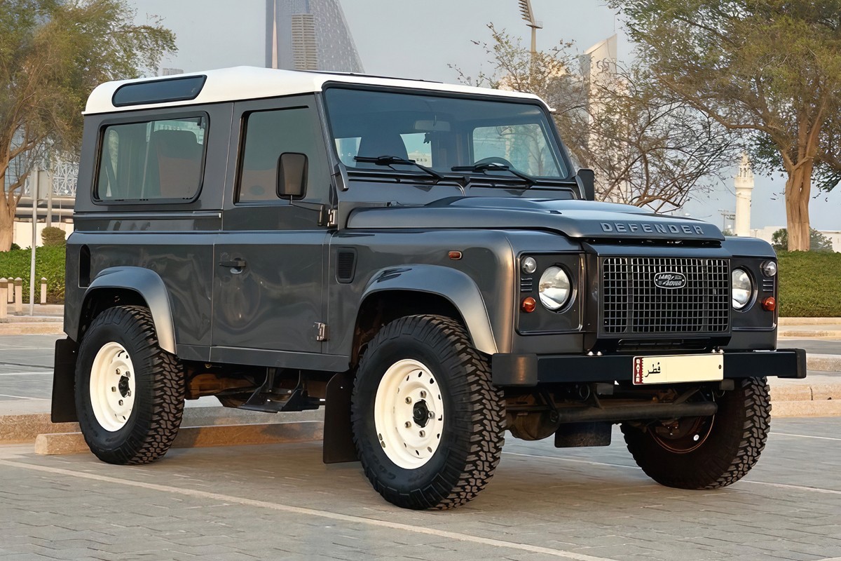 2015 Land Rover Defender 90 - 15k km