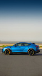 2022 Lamborghini Urus - 18k km