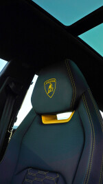 2022 Lamborghini Urus - 18k km