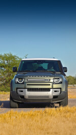 2022 Land Rover Defender 110 SE - 76k km