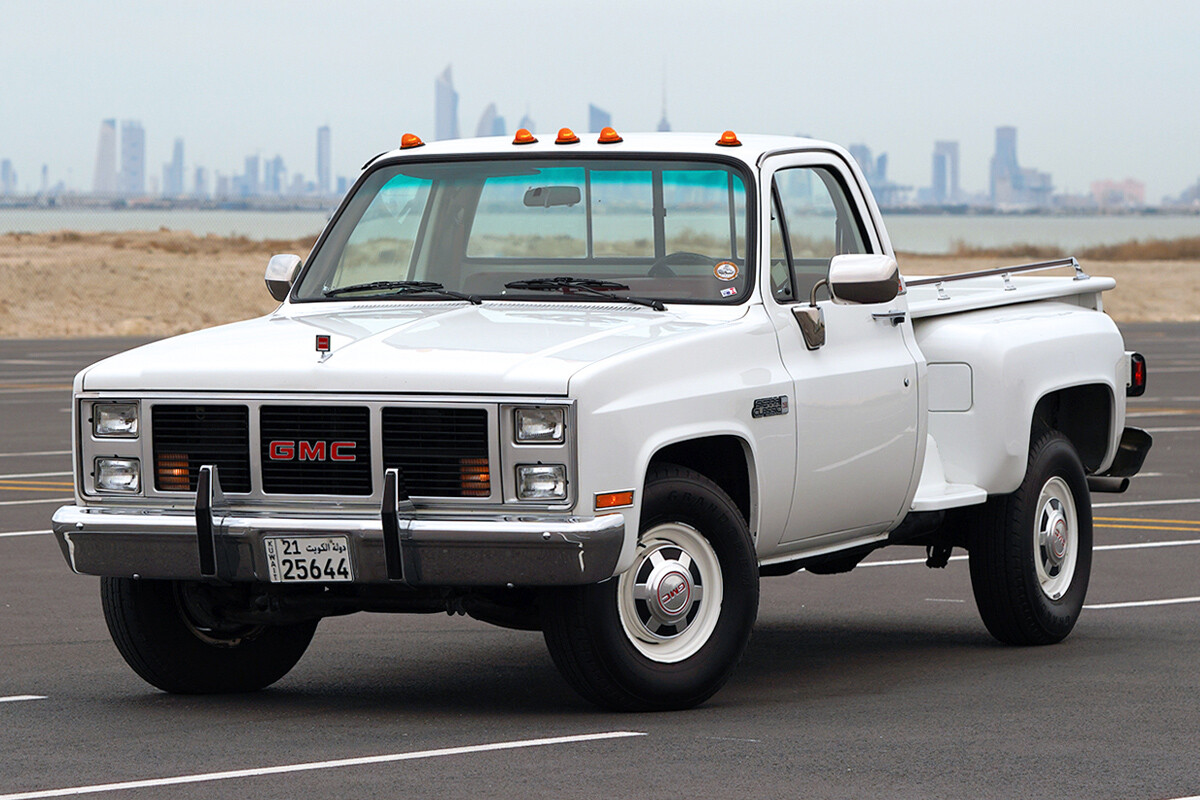1987 GMC Sierra Classic 2500 - fully restored