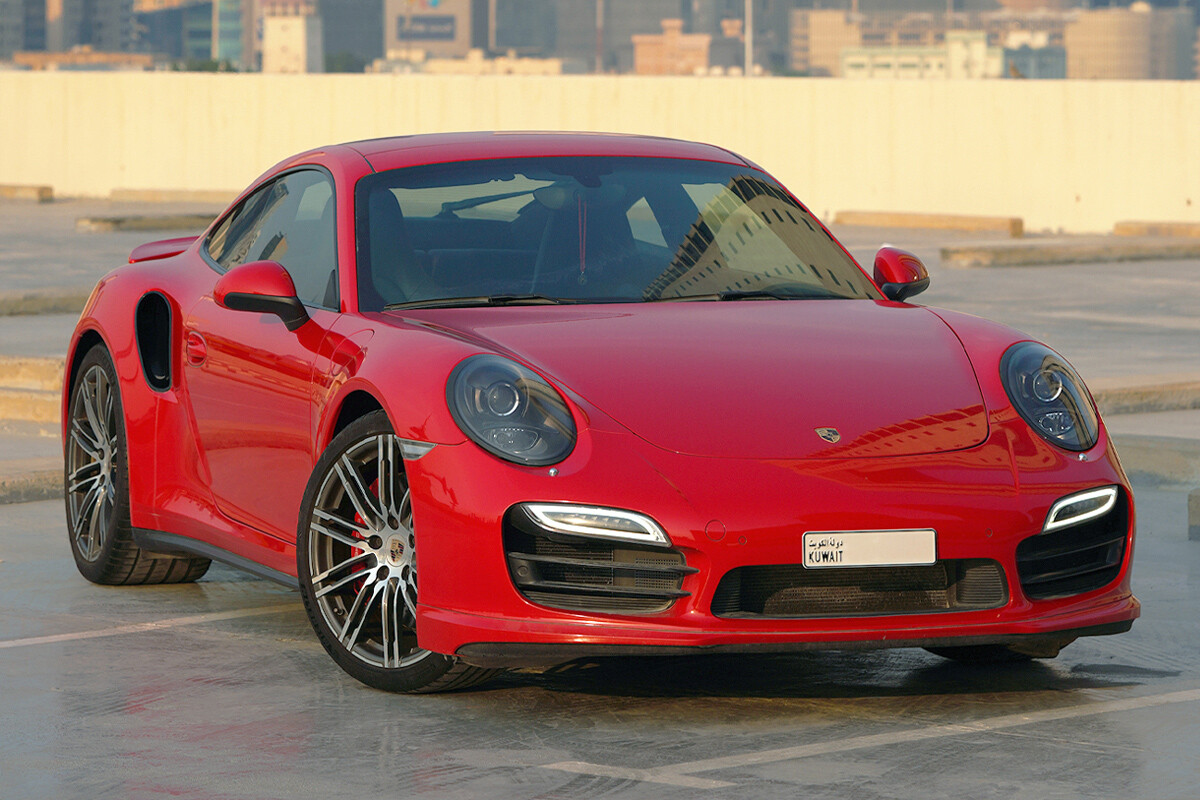 2014 Porsche 911 Turbo Coupe - 63k km