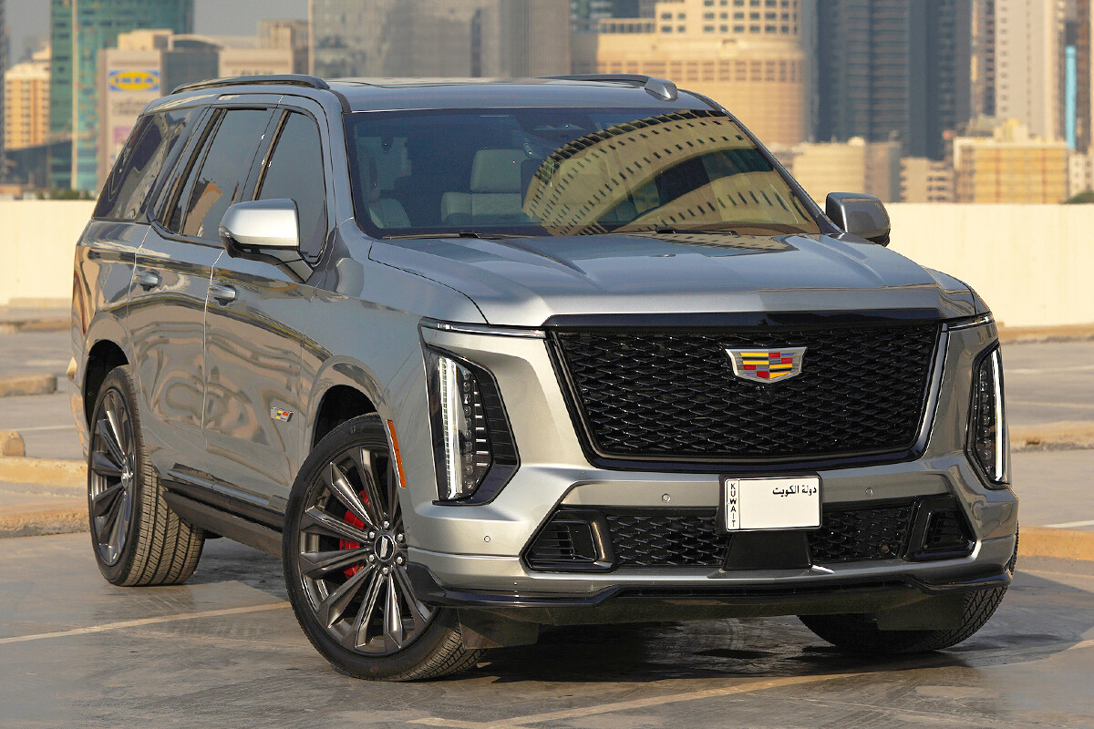2025 Cadillac Escalade V - 11k km