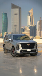 2025 Cadillac Escalade V - 11k km