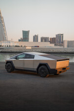 2025 Tesla Cybertruck Foundation Series - 1,100 km only