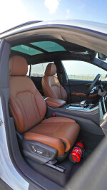2023 Audi Q8 S line quattro - 24k km