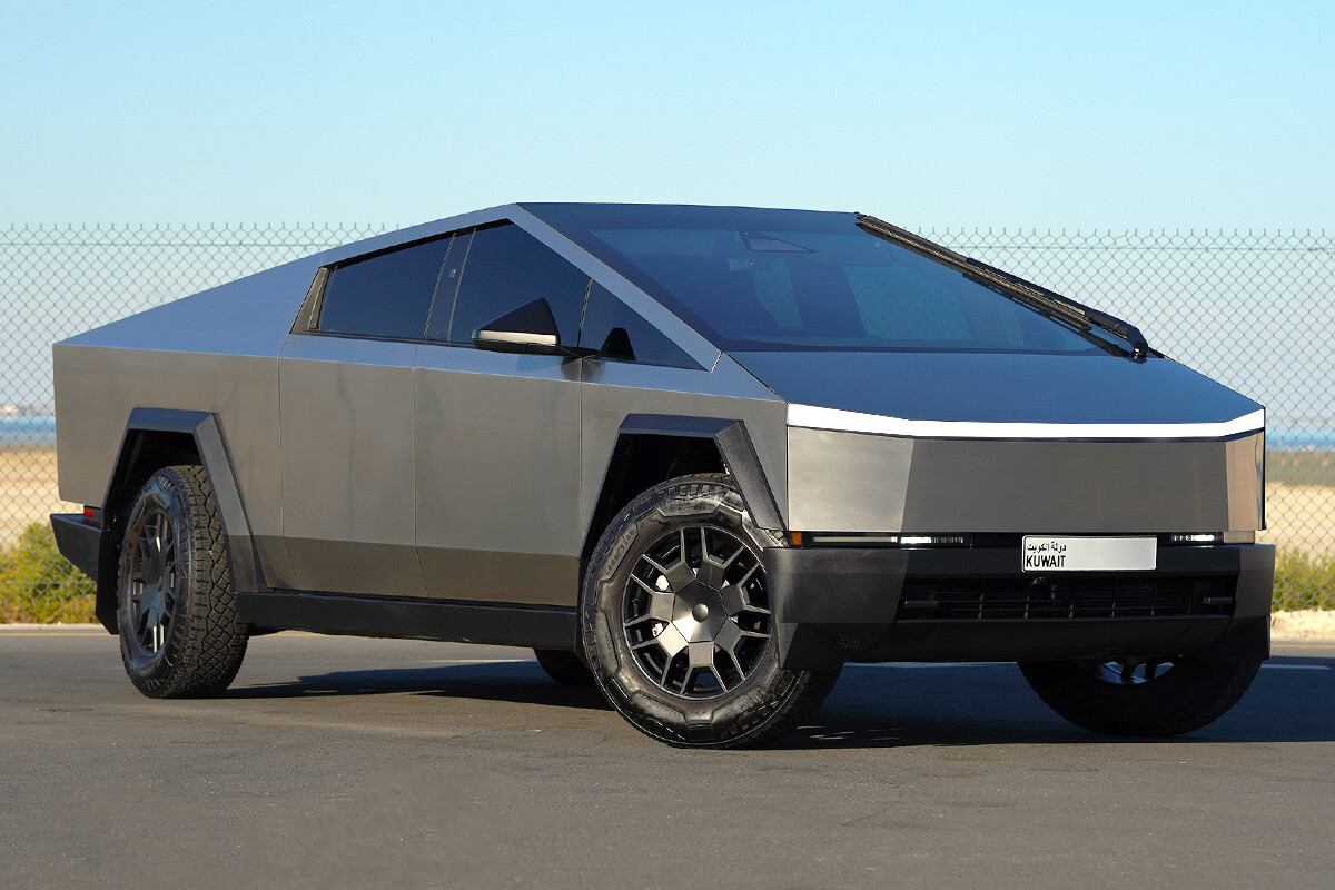 2024 Tesla Cybertruck Cyberbeast Foundation Series - 14k km