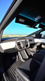 2024 Tesla Cybertruck Cyberbeast Foundation Series - 14k km