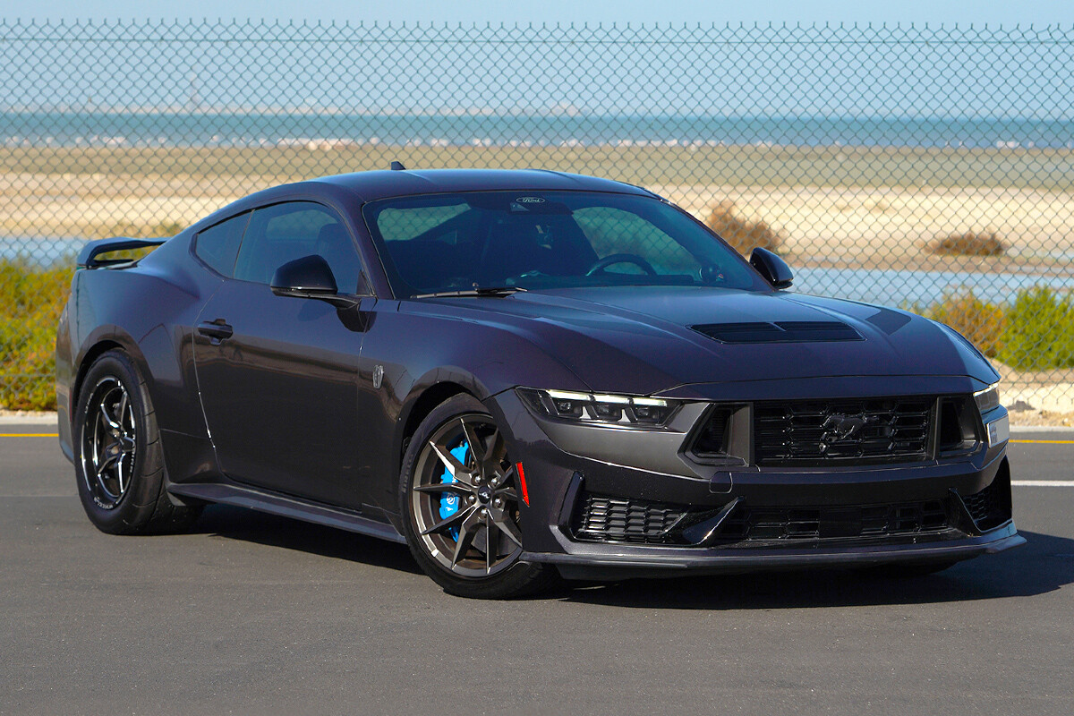 2024 Ford Mustang Dark Horse - 16k km