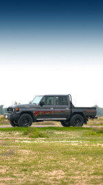 2024 Toyota Land Cruiser LC76 Pickup - 42k km
