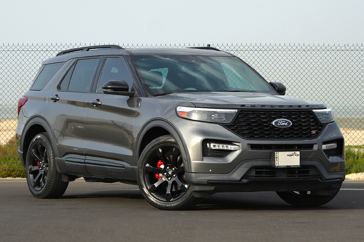 2023 Ford Explorer ST - 35k km