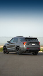 2023 Ford Explorer ST - 35k km
