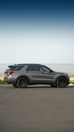 2023 Ford Explorer ST - 35k km