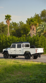2015 Land Rover Defender 130 Pickup - 42k km