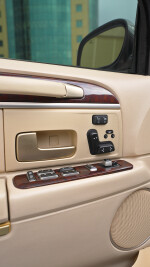 2006 Lincoln Town Car Signature Limited - 119k km