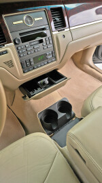 2006 Lincoln Town Car Signature Limited - 119k km
