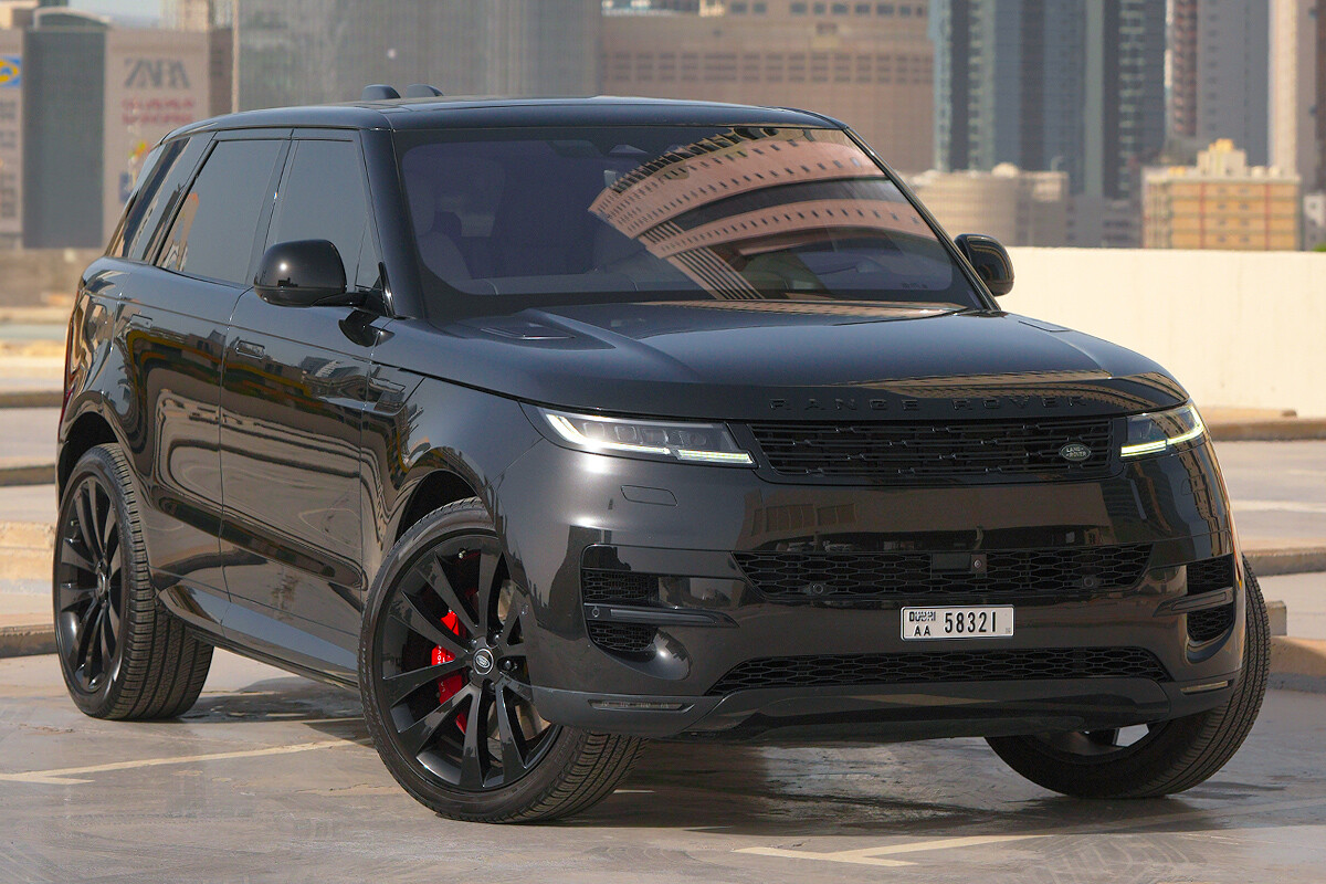 2023 Range Rover Sport P530 First Edition - 49k km