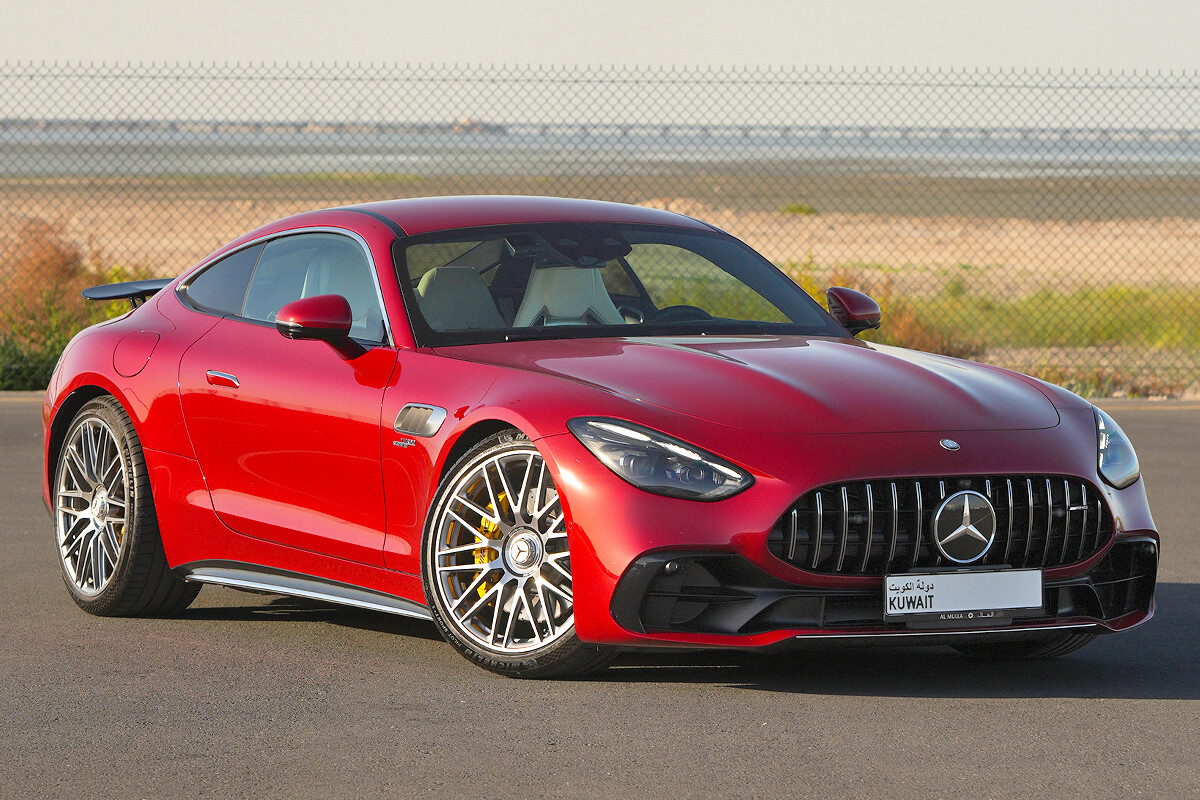 2025 Mercedes-Benz GT 43 AMG Performance Package - 2,954 km only