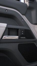2026 Land Rover Defender 110 HSE - 8k km
