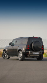 2025 Land Rover Defender 110 X-Dynamic HSE - 17k km