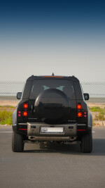 2025 Land Rover Defender 110 X-Dynamic HSE - 17k km